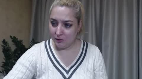 Snapshot of ohsweetiren chatting on 12/05/25, 07:28 Iren online show from 12/05/25, 07:28