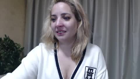 Mari online show from 02/08/26, 02:59