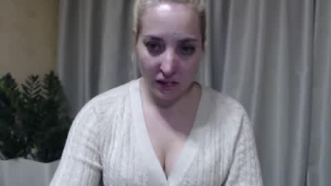 Mari online show from 03/26/26, 04:34