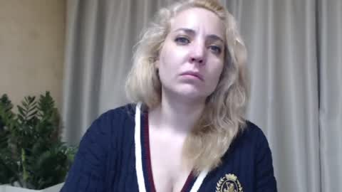 Mari online show from 04/10/26, 01:49