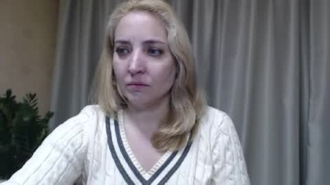 Snapshot of ohsweetmari chatting on 05/14/26, 02:13 Mari online show from 05/14/26, 02:13