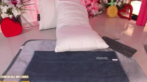 ohyesly_ online show from 02/20/26, 10:16