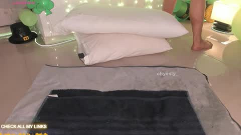 ohyesly_ online show from 03/13/26, 10:11