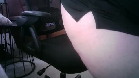 okiehard1 online show from 10/11/25, 02:44