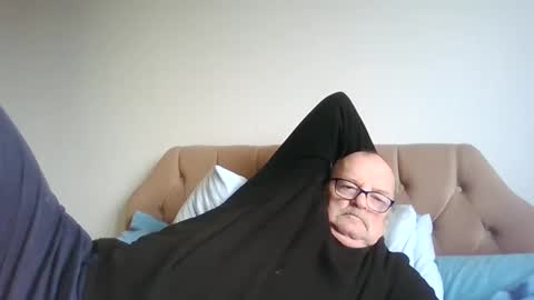 old_fkr online show from 01/08/25, 01:41