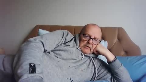 old_fkr online show from 01/31/25, 12:51