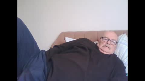 old_fkr online show from 11/08/25, 11:21