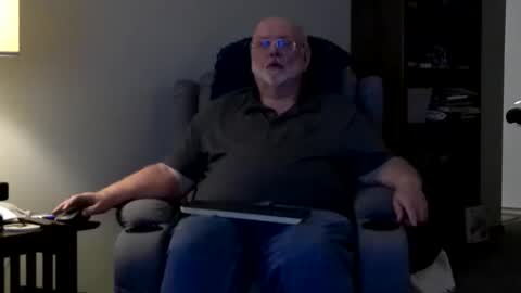 old_guy111 online show from 05/25/26, 02:28