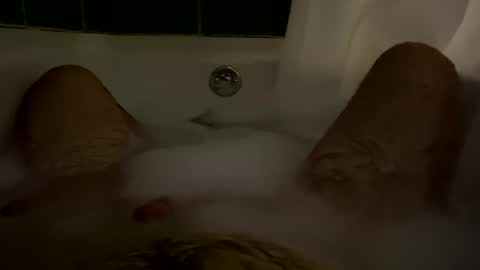 oldbones2 online show from 01/11/25, 02:30