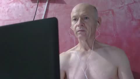 oldbuthorny62 online show from 04/16/26, 12:22