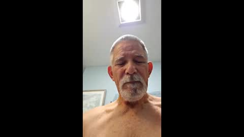 Snapshot of oldermoguy1 chatting on 05/21/26, 01:51 oldermoguy1 online show from 05/21/26, 01:51