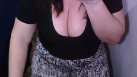 Snapshot of oldgirl60 chatting on 06/01/26, 10:55 oldgirl60 online show from 06/01/26, 10:55