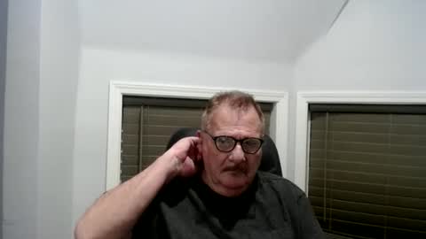 Snapshot of oldguybigd chatting on 06/10/26, 04:34 oldguybigd online show from 06/10/26, 04:34