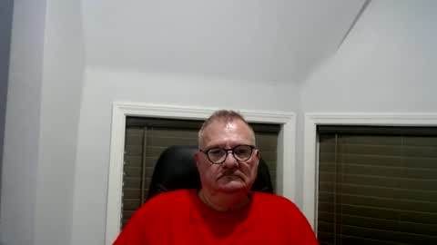 Snapshot of oldguybigd chatting on 06/14/26, 04:14 oldguybigd online show from 06/14/26, 04:14
