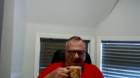 Snapshot of oldguybigd chatting on 06/14/26, 04:31 oldguybigd online show from 06/14/26, 04:31
