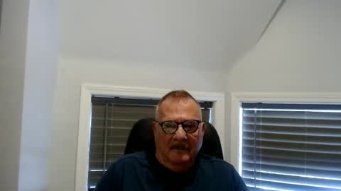 Snapshot of oldguybigd chatting on 06/15/26, 06:43 oldguybigd online show from 06/15/26, 06:43