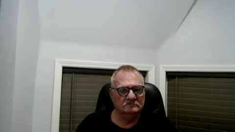 Snapshot of oldguybigd chatting on 06/21/26, 05:10 oldguybigd online show from 06/21/26, 05:10