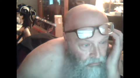 oldman196262 online show from 02/16/25, 05:37