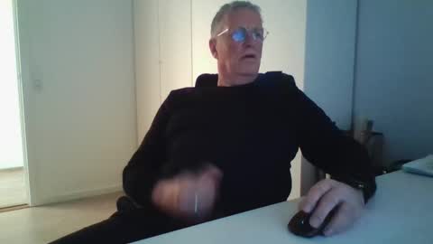 Snapshot of oldth chatting on 02/16/25, 03:48 oldth online show from 02/16/25, 03:48