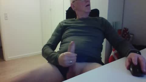 Snapshot of oldth chatting on 01/15/26, 07:57 oldth online show from 01/15/26, 07:57