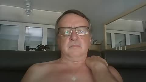 oldtimer160162493 online show from 06/25/26, 01:48