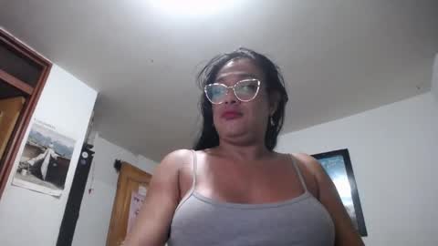 Snapshot of olenkamilfts chatting on 04/10/26, 06:07 Olenka online show from 04/10/26, 06:07