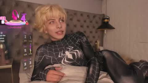 oliiverr22 online show from 10/02/25, 03:30