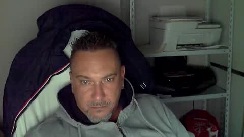 Snapshot of olimpio1230 chatting on 11/17/25, 04:13 olimpio1230 online show from 11/17/25, 04:13