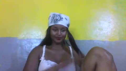 olinah610 online show from 02/17/26, 06:58