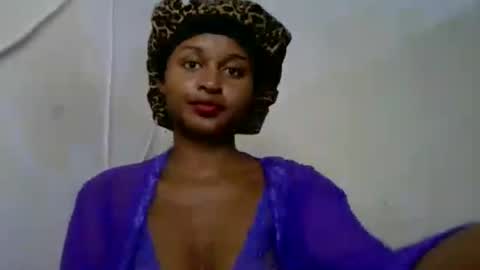 olinah610 online show from 06/19/26, 01:26