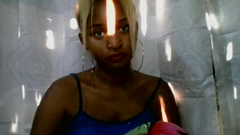 olinah610 online show from 07/10/26, 04:17