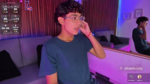 oliver20__ online show from 03/29/26, 04:56