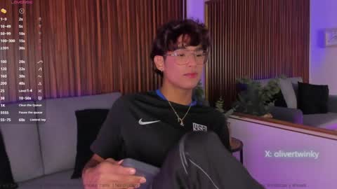 oliver20__ online show from 04/17/26, 05:32