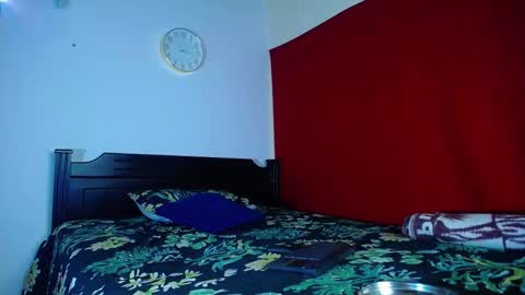 Oliver and MeganIndependent online show from 10/04/25, 08:23