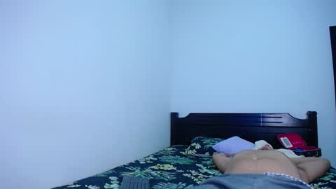 Oliver and MeganIndependent online show from 12/22/25, 08:55