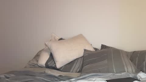 Oliver Beck online show from 02/08/25, 02:04