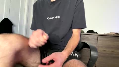 Oliver Beck online show from 11/04/25, 04:11