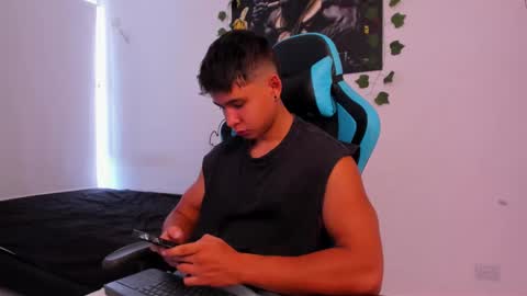 Oliver bray online show from 01/25/25, 04:57