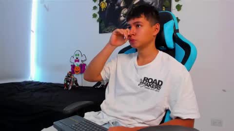 Oliver bray online show from 02/15/25, 04:12