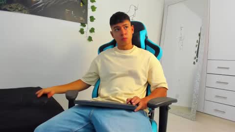 Oliver bray online show from 03/09/25, 03:05