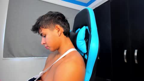 Oliver bray online show from 10/08/25, 05:21