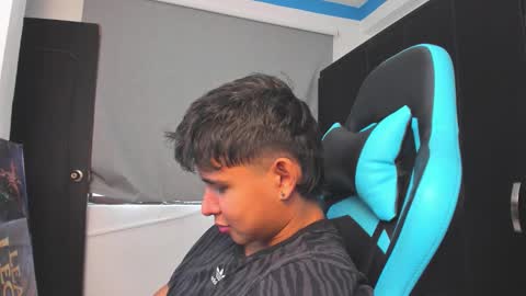 Oliver bray online show from 10/31/25, 06:53