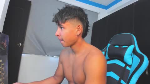 Oliver bray online show from 11/17/25, 03:29