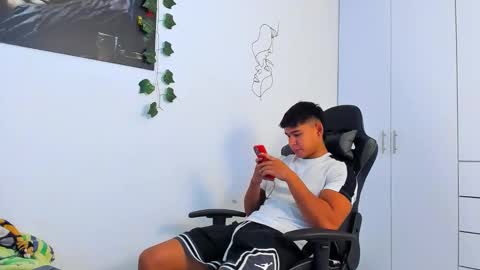 Oliver bray online show from 12/16/25, 06:24