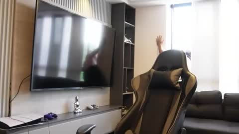 Oliver bray online show from 04/14/26, 02:34