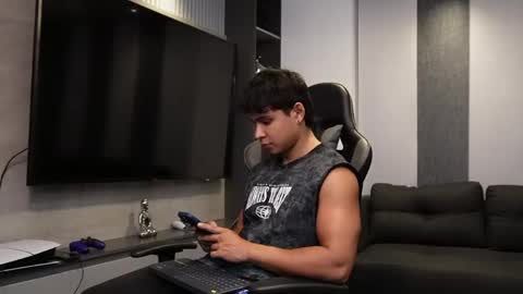 Oliver bray online show from 04/15/26, 11:49