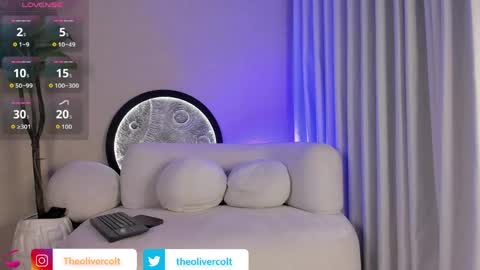 oliver_colt__ online show from 05/18/26, 09:09