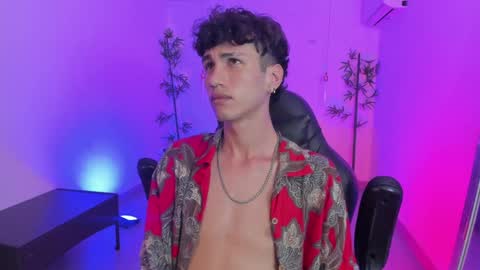 Snapshot of oliver_fast_ chatting on 12/05/24, 09:39 Oliver fast online show from 12/05/24, 09:39