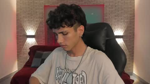 Snapshot of oliver_fast_ chatting on 12/06/24, 02:38 Oliver fast online show from 12/06/24, 02:38