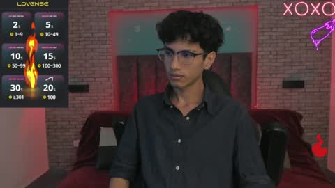 Snapshot of oliver_fast_ chatting on 12/27/24, 10:55 Oliver fast online show from 12/27/24, 10:55